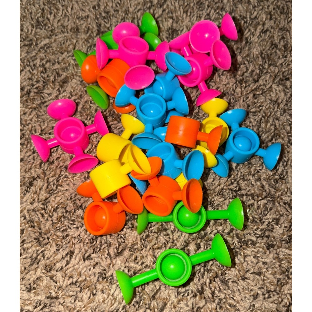 Fat Brain Toys Squigz Suction Toys